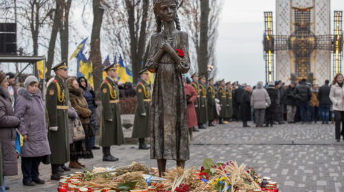 Пам'ятник "Гірка пам'ять дитинства". Фото Ігоря Іваровського