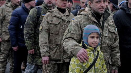 Київ згадує героїв, які захищали Дебальцеве