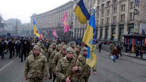 Київ згадує героїв, які захищали Дебальцеве