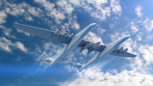 У США показали Stratolaunch - найбільший літак у світі