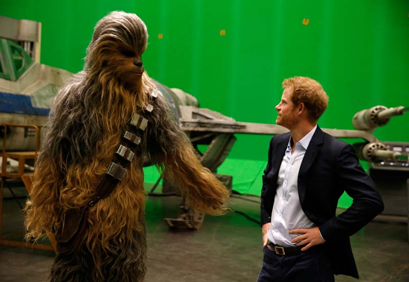 Принц Гаррі та принц Вільям на знімальному майданчику "Зоряні Війни"