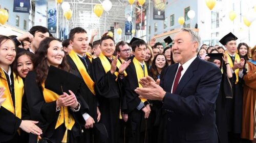 Казахстан переходить на латиницю