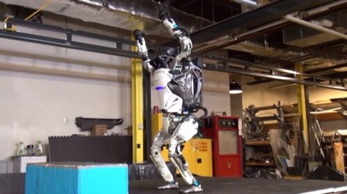 Людиноподібний робот Atlas