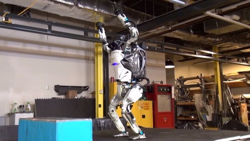 Людиноподібний робот Atlas
