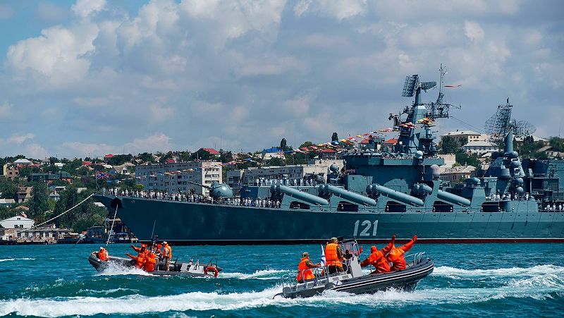 Росія готова віддати Україні бойові кораблі з Криму