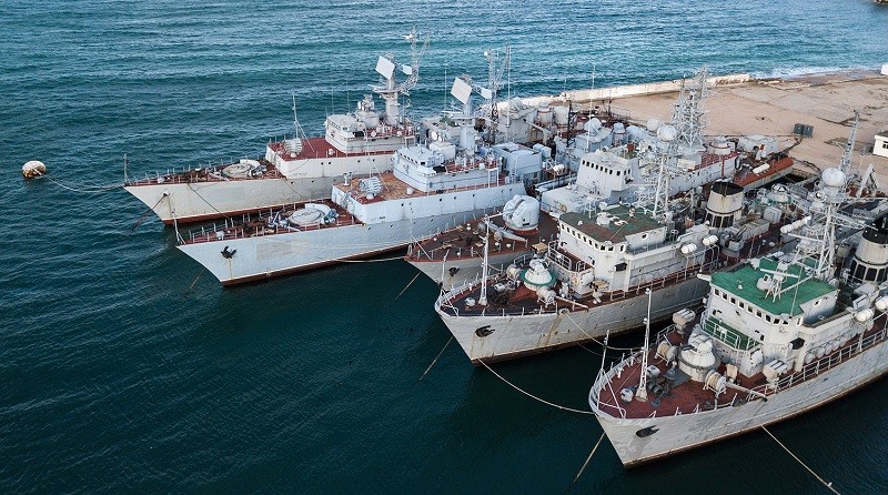 Влада не хоче забирати українські кораблі, які іржавіють в анексованому Криму (+відео)