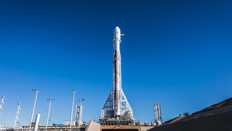 Сьогодні SpaceX запустить ракету Falcon 9 з супутником PAZ
