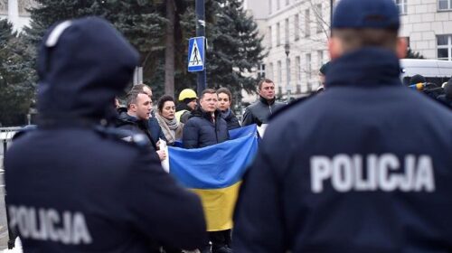 Фракція "радикалів" прогуляла засідання Верховної Ради заради пікету в Польщі