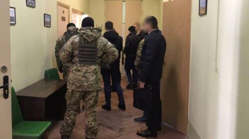 Знову Кернес і Добкін? Силовики проводять обшуки у міській раді Харкова