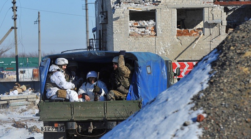 Перемир'я на Донбасі хочуть зірвати. Терористи обстріляли депутата Держдуми РФ