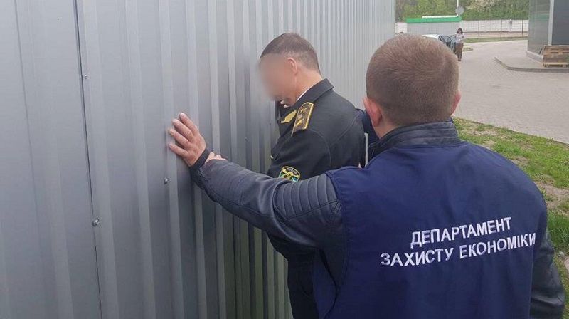 Директора "Київлісозахисту" Солоху затримали на хабар в 15 тисяч гривень