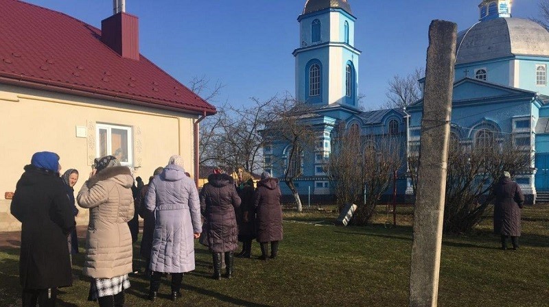 На Рівненщині патріоти відібрали храм у Московського Патріархату