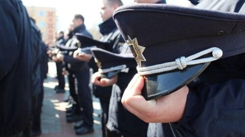 Показували прийоми самооборони. На відкритому уроці в школі коп підстрелив колегу