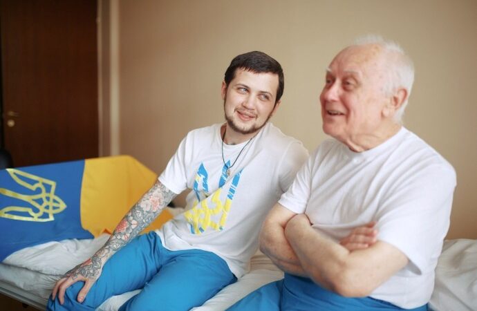 Геннадій Афанасьєв і Юрій Солошенко після звільнення в лікарні