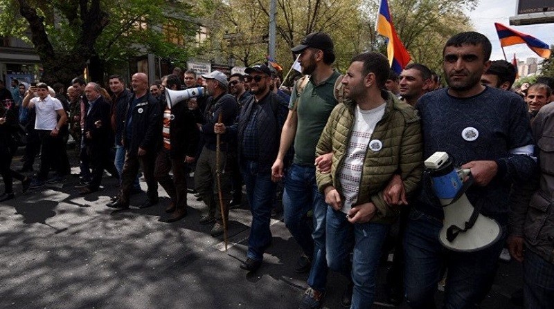 "Майдан" в Єревані? Протестувальники заблокували центр вірменської столиці