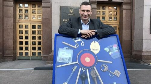 "Покращення" вже сьогодні. Мерам і головам облрад підвищили зарплату