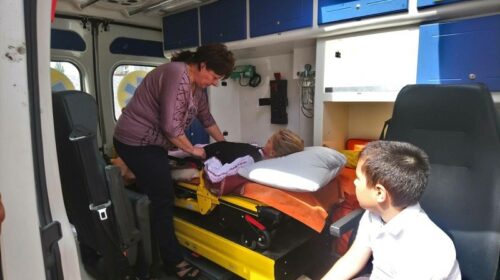 Ще одне отруєння? Школярам стало зле на лінійці в Новомосковську