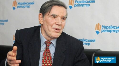 Поет Петро Перебийніс