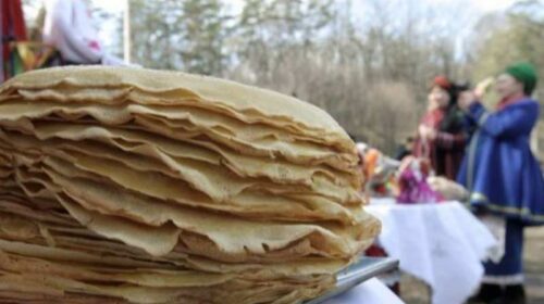 Ненажерлива росіянка загинула на конкурсі з поїдання млинців