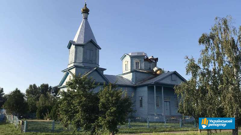 У селі Бзів на Київщині після зливи впав купол 160-річного храму