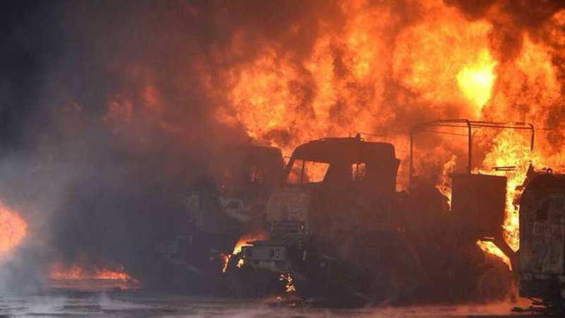 У Макіївці горить нафтобаза окупантів