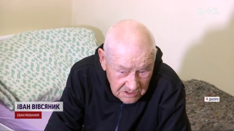 88-річний Іван Вівсяник розповів, як вийшов з окупованого села під обстрілами та про знущання рашистів