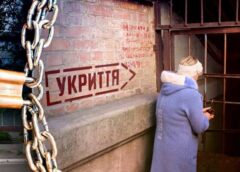 Скандал у Києві: бізнесмен купив укриття в будинку, вхід мешканцям заблоковано