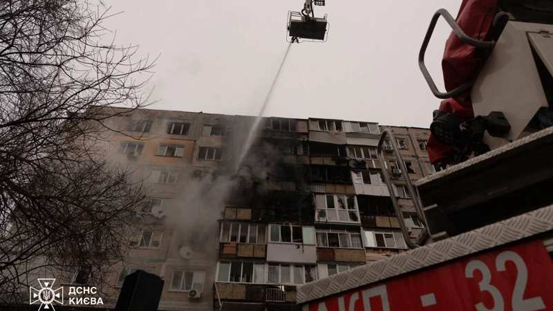 Масований ракетно-шахедний удар по Києву: є поранені та загиблі