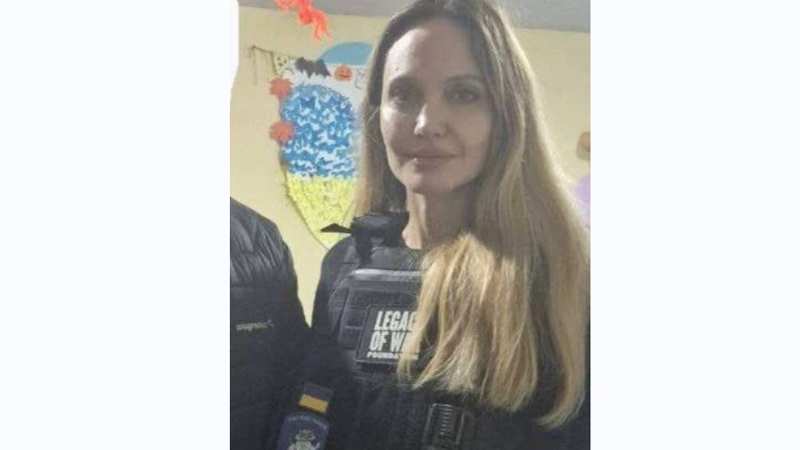 Анджеліна Джолі приїхала до Херсона