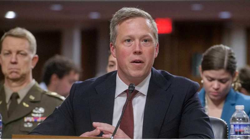 Міністр Сухопутних військ США Ден Дрісколл під час переговорів залякував європейців рашистськими ракетами