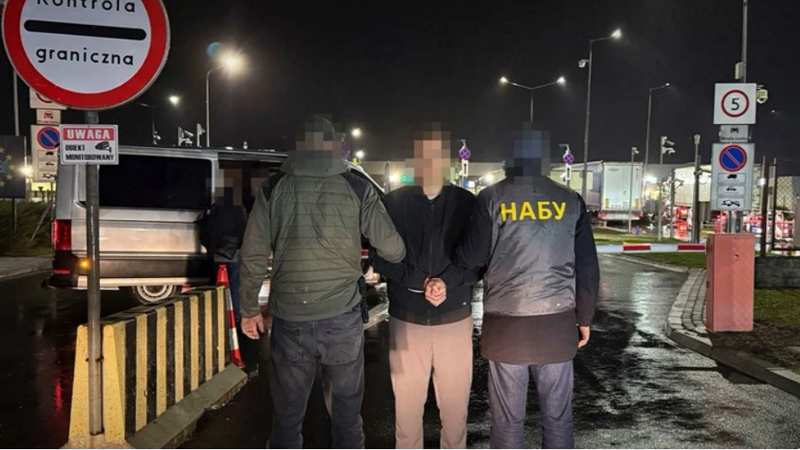 Екстрадували учасника групи, причетної до розкрадання 100 мільйонів на будівництві сховища Чонобильської зони