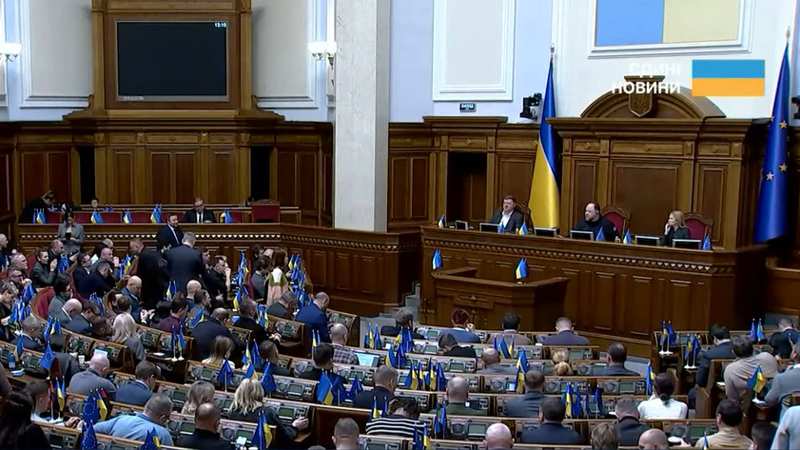 Депутати викликали до  Верховної Ради Свириденко, Умєрова та відсторонених міністрів