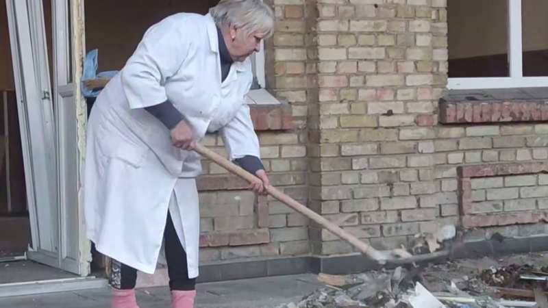 Ворожим ударом пошкоджено медичний заклад у Києві