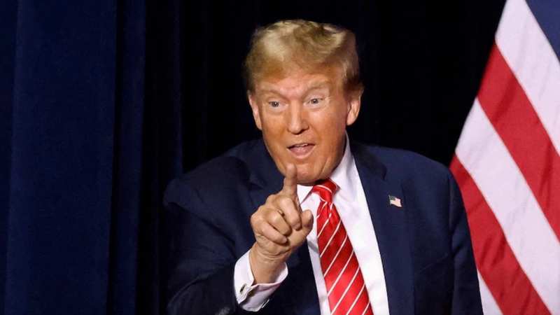 “Ти ставиш питання, бо ти тупа людина”. Трамп накинувся на журналістку з образами