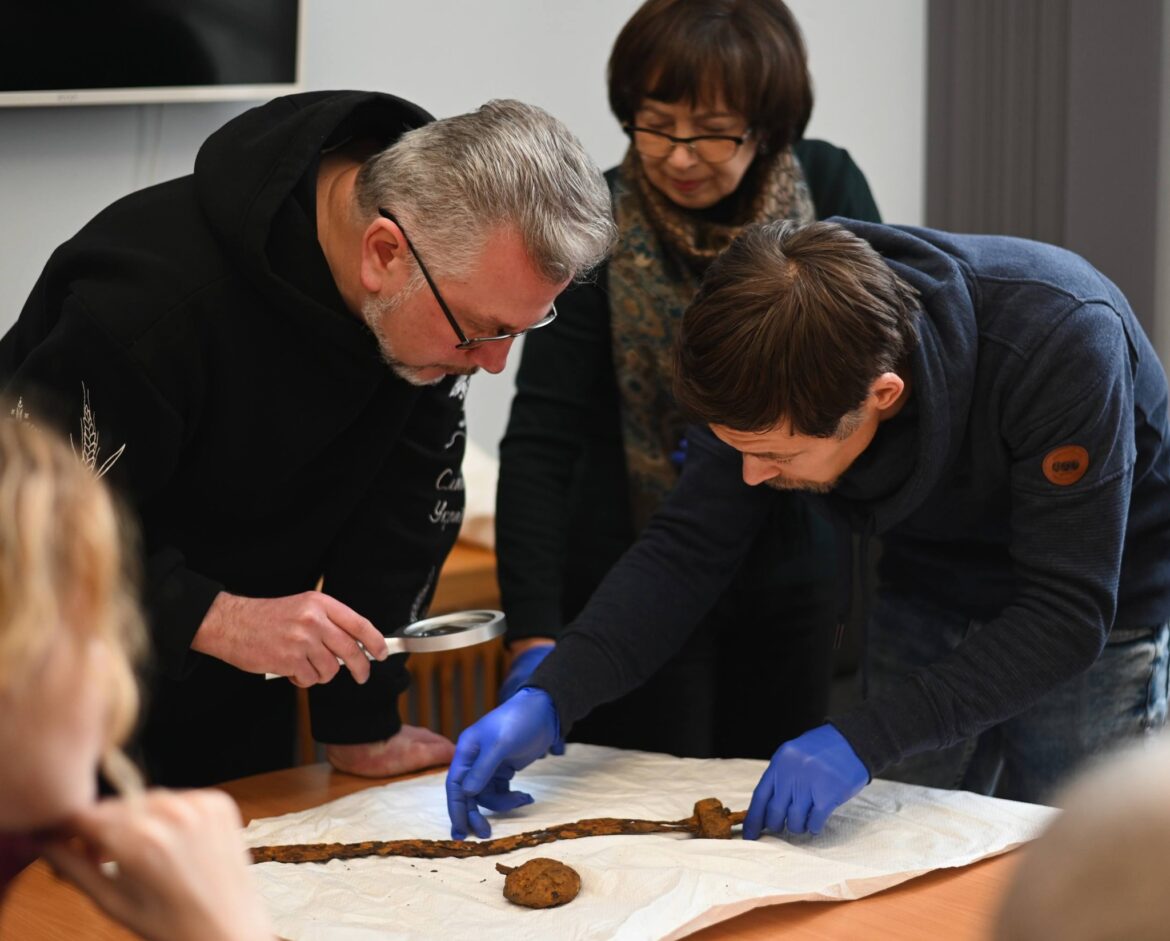 Національному музею історії України передали давній меч