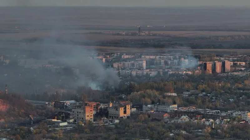 Мирноград: усі шляхи виходу з міста – у “сірій зоні”, рашисти розповзаються, вони всюди