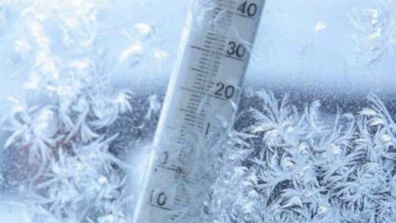 У Києві замерзають 2600 багатоповерхівок – вони без теплопостачання