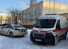 Київський школяр порізав ножем вчительку та однокласника