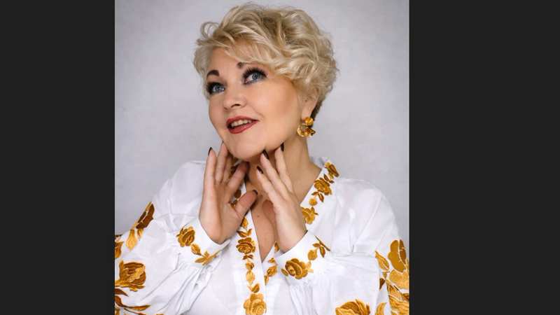 Премʼєра пісні “Весно” від Оксани Пекун (+відео)