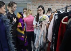 Любов і Воїни: Караванська представила у Львові перформенс-дефіле “Любов — це талісман” (+фото, відео)