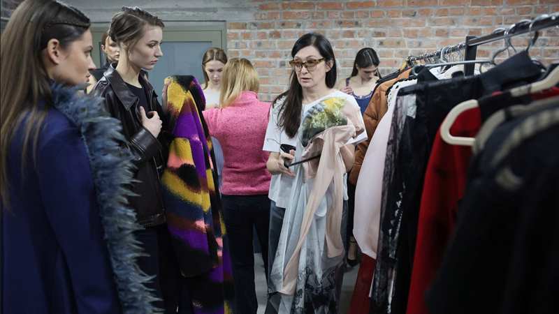 Любов і Воїни: Караванська представила у Львові перформенс-дефіле “Любов — це талісман” (+фото, відео)