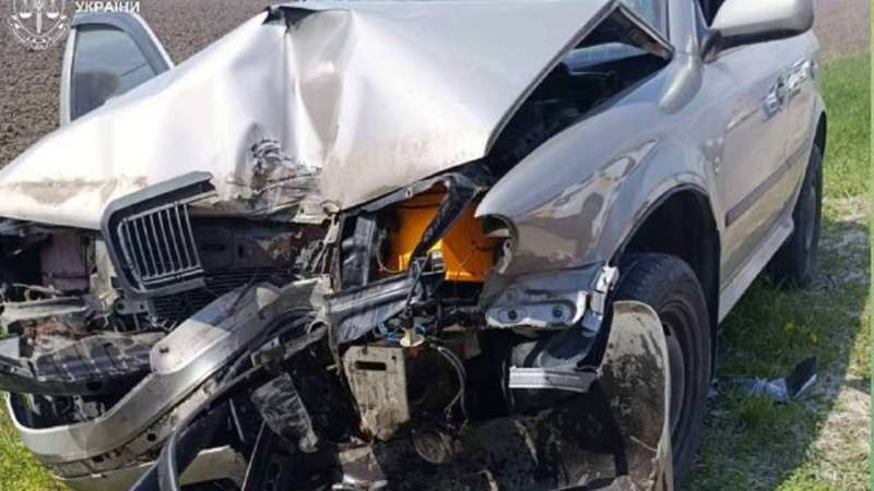 Удар балістикою по Дніпру: людей убили просто в машинах