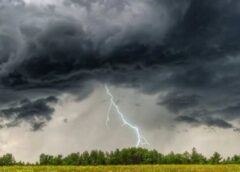 Синоптики оголосили штормове попередження
